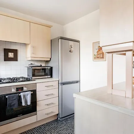 Holiday home Inspiring Near The Centre Of Leeds