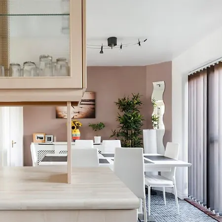 Holiday home Inspiring Near The Centre Of Leeds Leeds (West Yorkshire)
